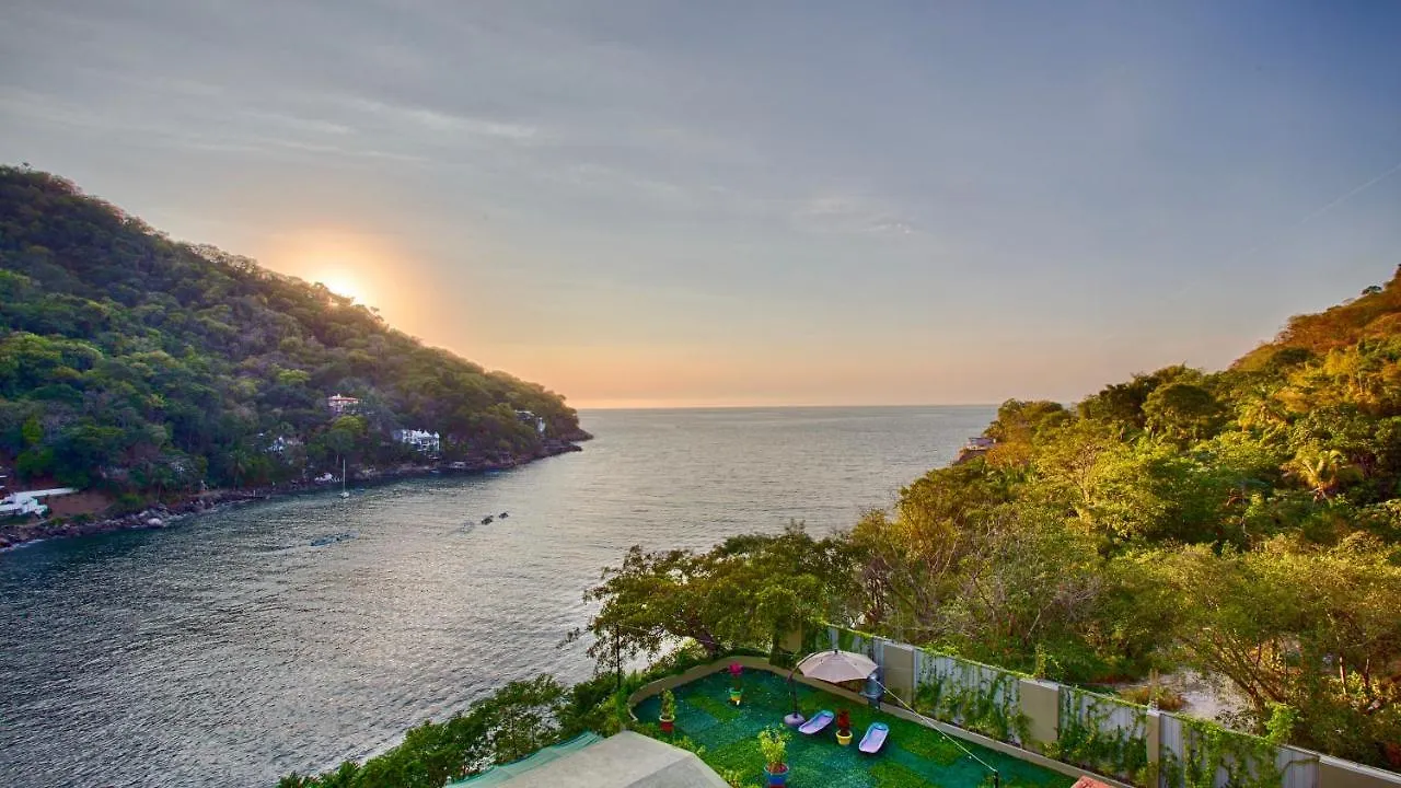 Luna Suite With Two King Size Beds, With Walk Out Terrace Overlooking The Beach Puerto Vallarta Mexico
