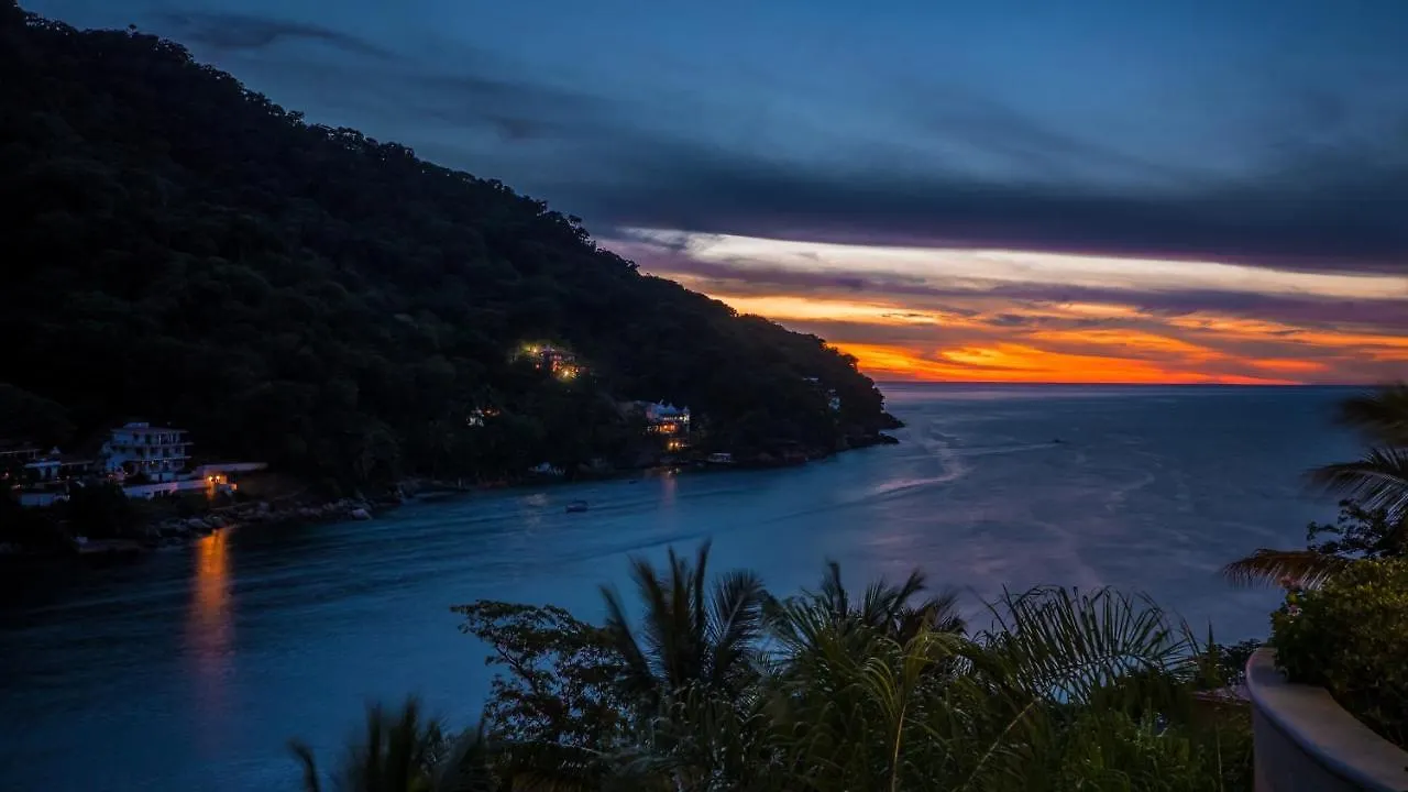 Luna Suite With Two King Size Beds, With Walk Out Terrace Overlooking The Beach Puerto Vallarta 0*,  Mexico